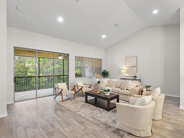 347 Orchard Pass Ave — Photo 5