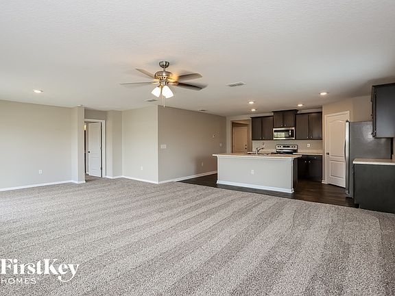 4th image of 2421 Beachview Dr