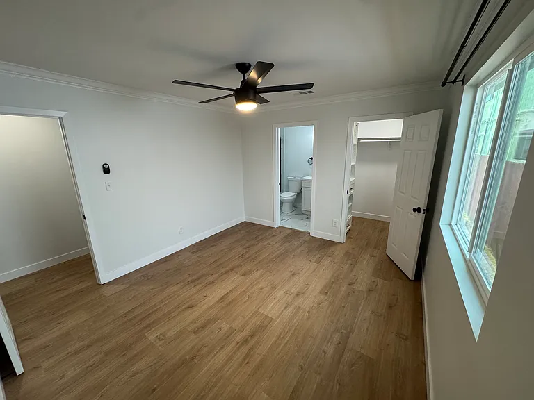 Bedroom 6 (Primary)