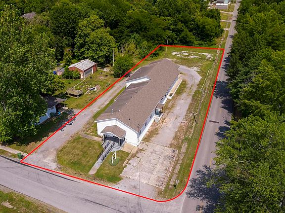 2nd image of 901 Gent Ave