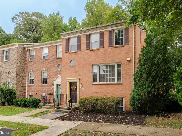 2953 Waterford Ct, Vienna, VA 22181