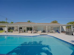 13561 SW 98th Pl, Miami, FL 33176