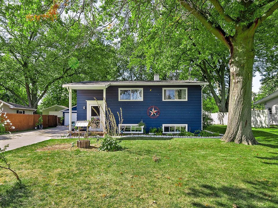 7S362 Madison Ave, Big Rock, IL 60511 | Zillow