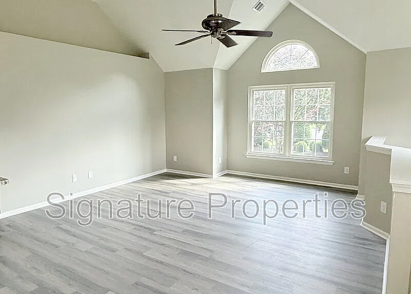 2 bed, 2.0 bath, 1015 sqft, $1,800 — Photo 3