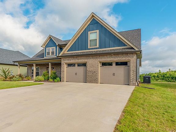 3rd image of 504 Tuscany Village Dr