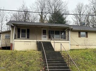 214 Old Fincastle Rd, Rose Hill, VA 24281