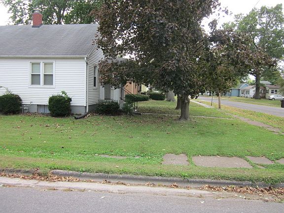  Corner Lot View