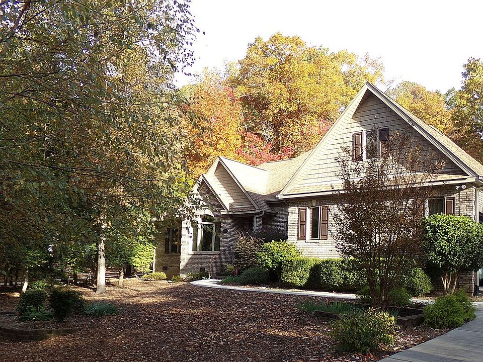 Front Looking From Wedgewood