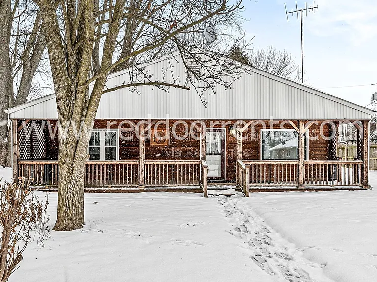 424 Main St — Photo 1