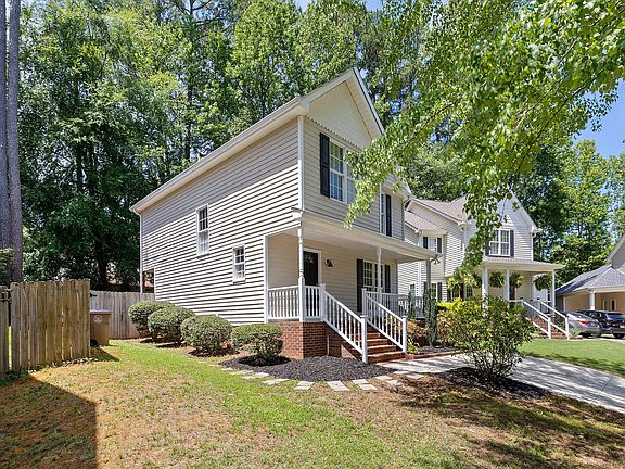 3rd image of 229 Whistling Swan Dr