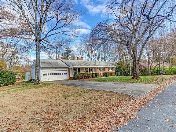 3rd image of 5 Piccadilly Cir
