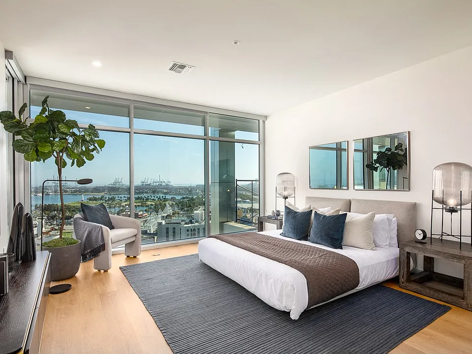 200 West Ocean Bedroom