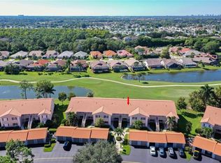 575 Saratoga CIR #204, NAPLES, FL 34104