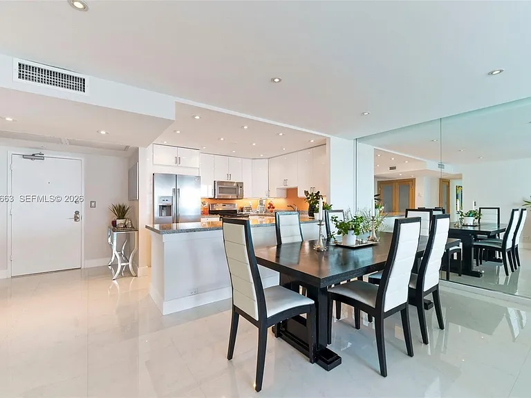 2301 Collins Ave #1210 — Photo 7