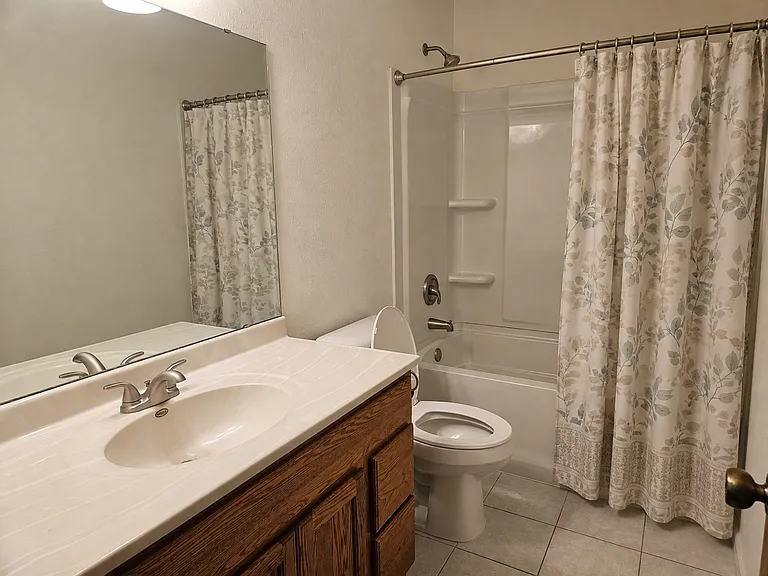 Downstairs full bathroom