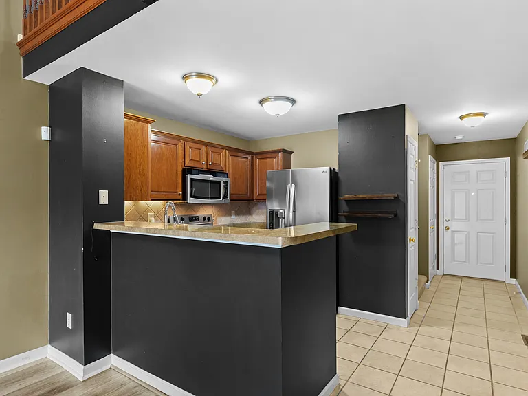 603 Country Village Dr — Photo 6