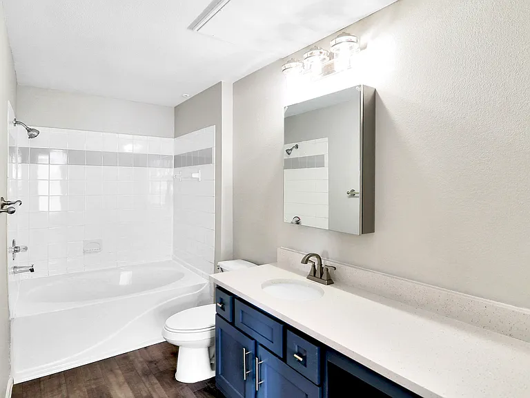 The Vintage at Zona Rosa Apartment Homes — Photo 22
