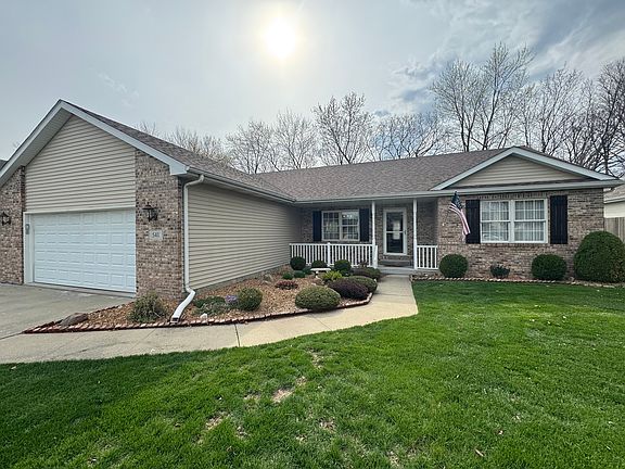 2nd image of 541 Hollyberry Ln