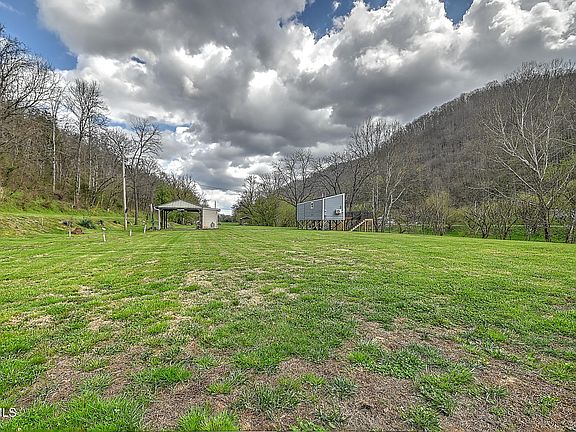 3rd image of 2745 Anglers Way Rd