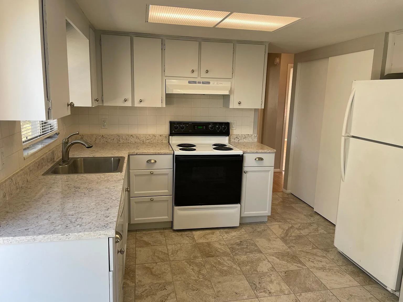 8407 Luray Dr — Photo 4