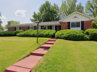 2560 Greenbriar Dr, Florissant, MO