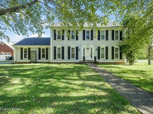 12109 Greenvalley Dr, Douglass Hills, KY 40243