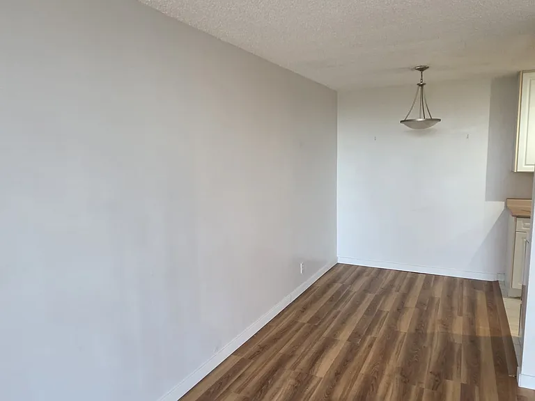 2012 Fullerton Ave #1213 — Photo 3
