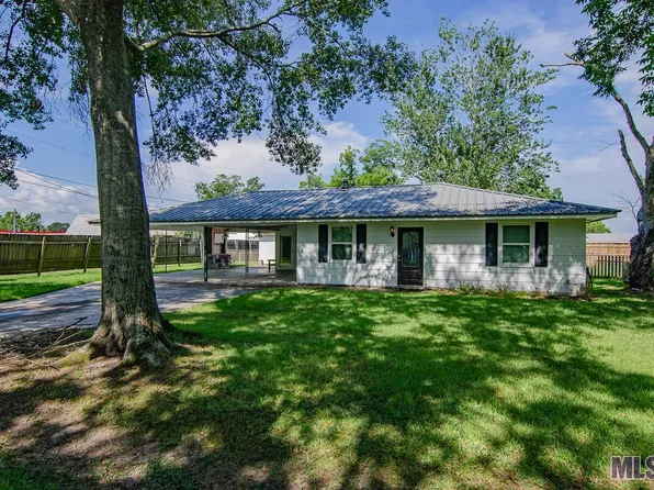 12033 R C Mendoza Rd, Saint Amant, LA 70774