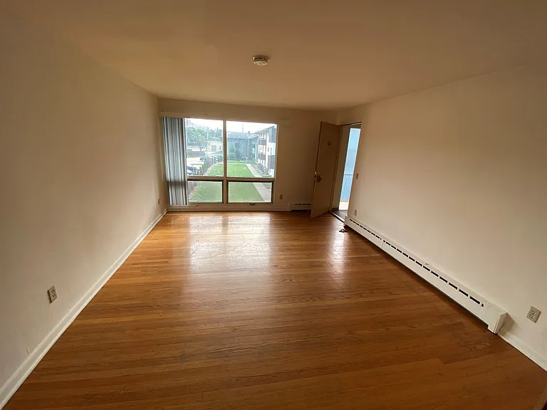 Shepard Terrace Apartments — Photo 27