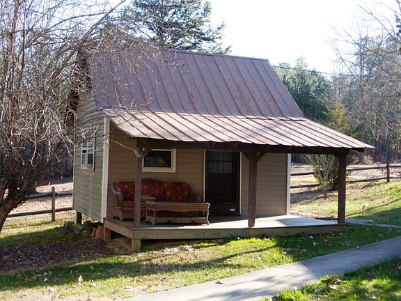 4th image of 134 Twin Oaks Ln