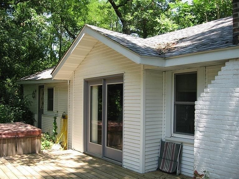 1st image of 1020 N Lakeview Dr