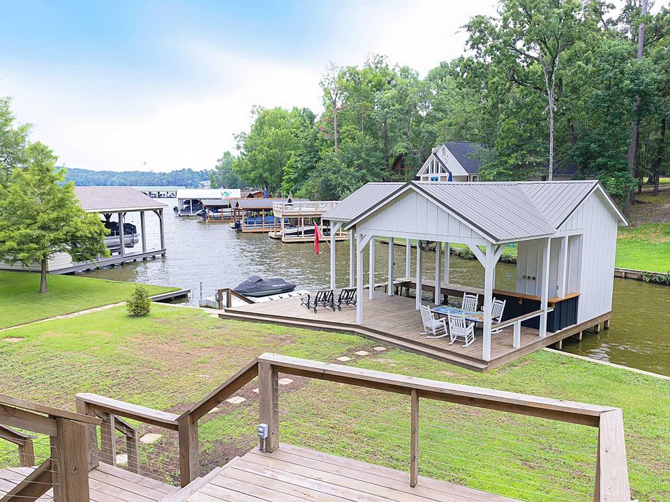 1st image of 114 King Club Cir