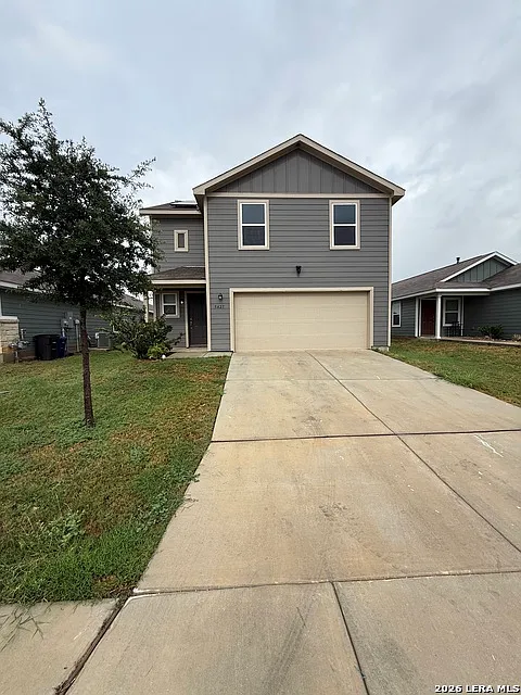 4 bed, 2.5 bath, 1962 sqft, $2,000 — Photo 1