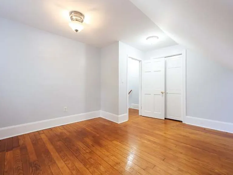191-193 Auburn St #2 — Photo 13