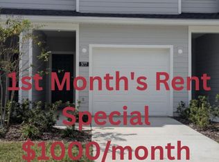 577 Holly Lakes Dr, Orange Park, FL 32073