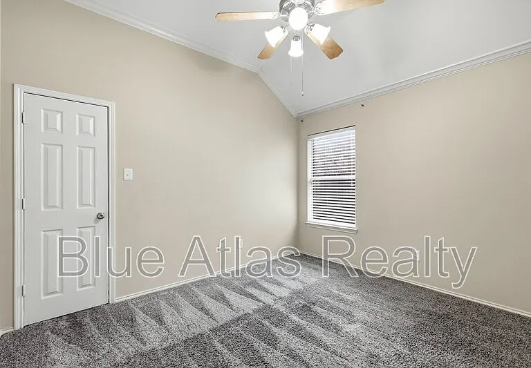 4353 Mountain Crest Dr — Photo 15