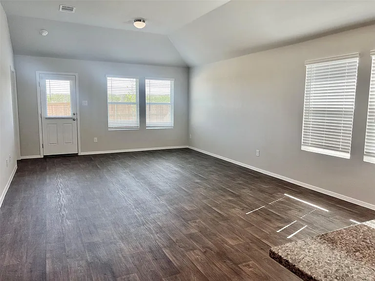 144 Edward R Gaytan St — Photo 17