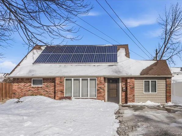 2287 7th Street, East Meadow, NY 11554