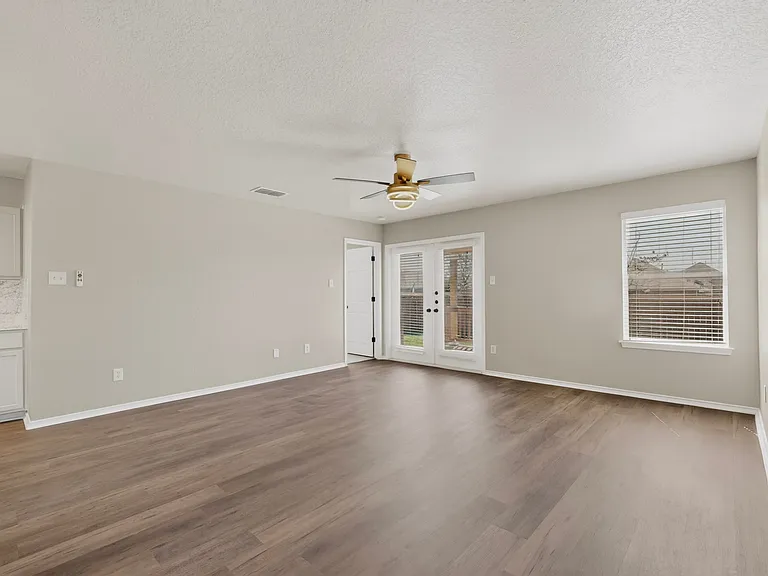 2614 Brighton Park — Photo 26