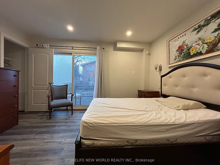 38 Cedarcroft Blvd S — Photo 12