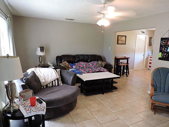 3rd image of 104 Pennant Cir