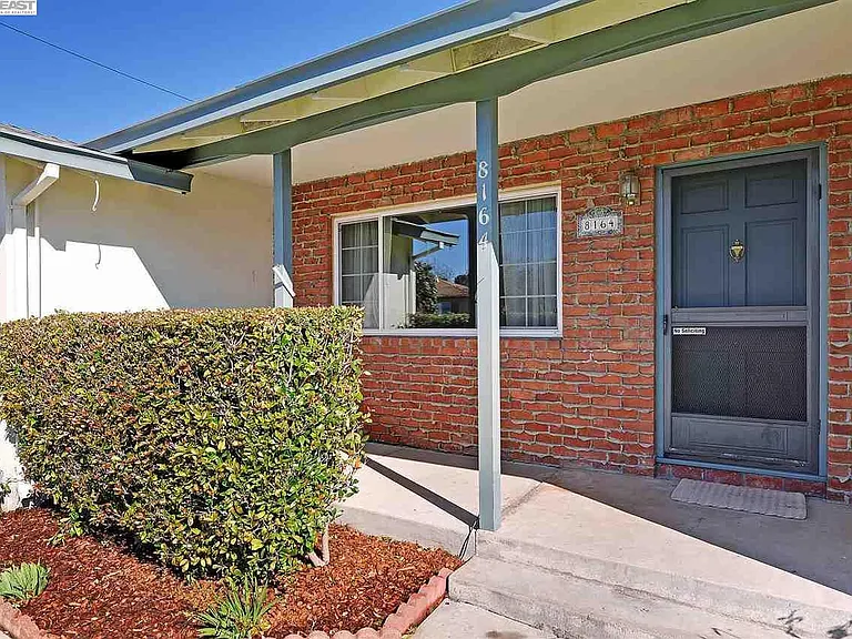 8164 Cardiff Dr — Photo 19