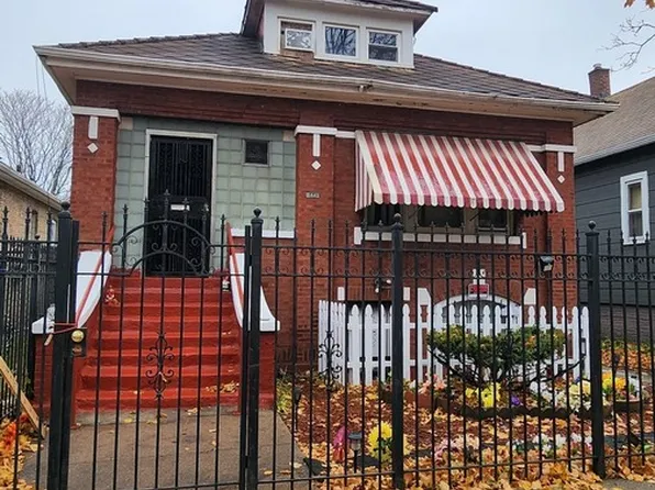 8443 S Manistee Ave, Chicago, IL 60617