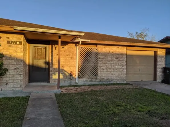 1110 Green Willow Dr, Corpus Christi, TX 78405