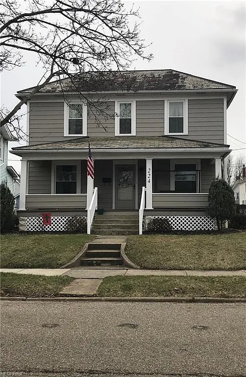 224 Park Ave NW photo 1