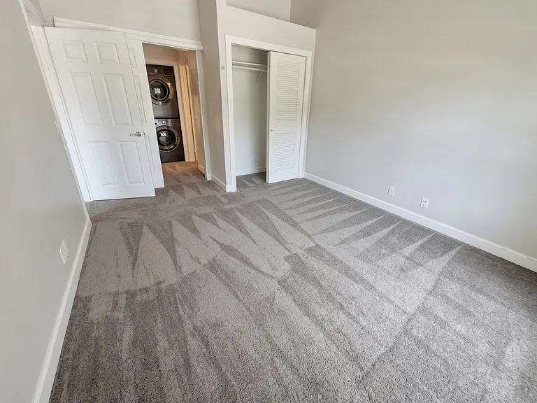400 N Myers St N #10 — Photo 5
