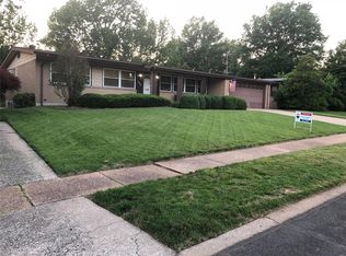 1695 Horseshoe Dr, Florissant, MO