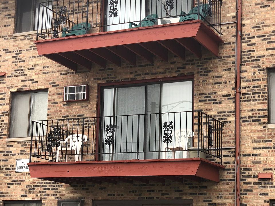 2nd image of 11810 S Komensky Ave APT 202