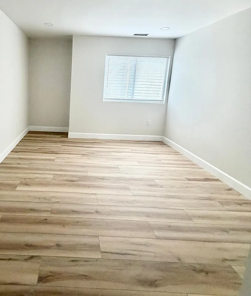 3 bed, 1.5 bath, 1250 sqft, $2,200 — Photo 3