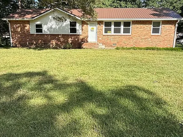 1209 Woodcrest Dr, Manchester, TN 37355